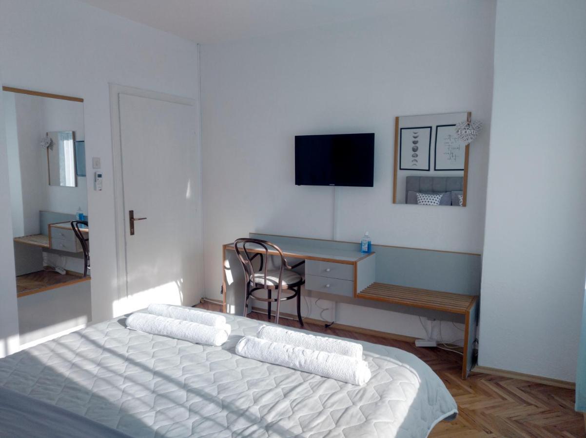 The House Apartments & Guest Rooms Ohri Dış mekan fotoğraf