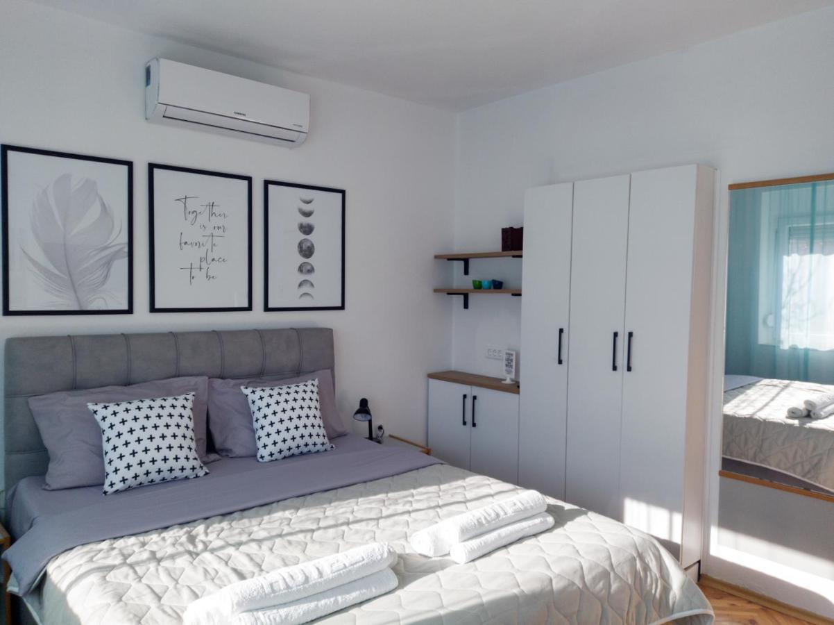 The House Apartments & Guest Rooms Ohri Dış mekan fotoğraf